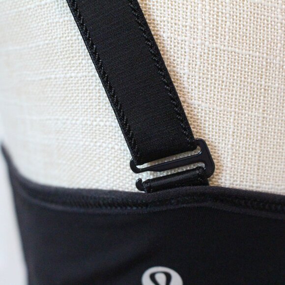 Lululemon Run Times Bra - Hook & Eye closure with adjustable straps 36C - Picture 6 of 7